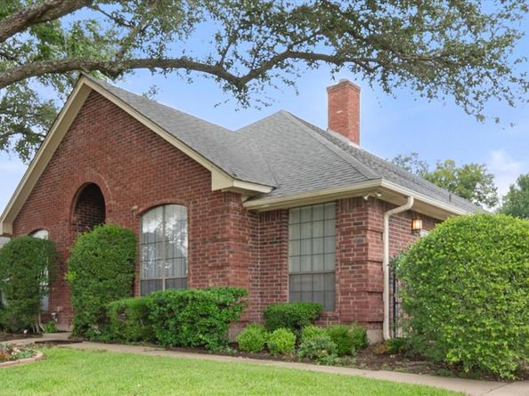 2105  Sleepy Hollow Drive , Arlington Texas 76006
