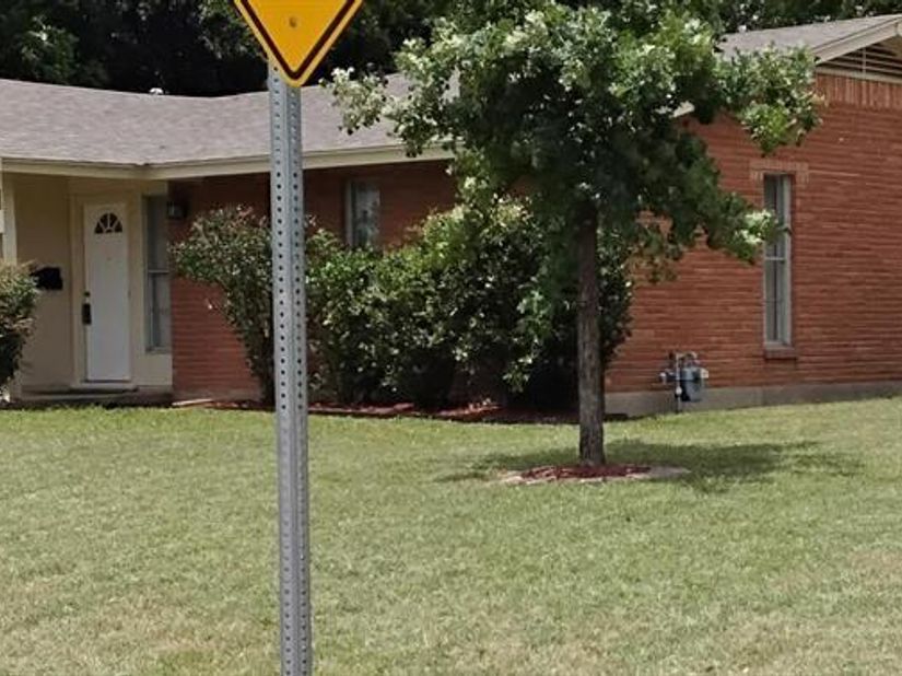 423  Columbia Circle , Irving Texas 75062