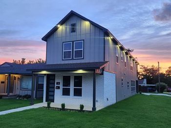 225  Nw 16th Street 