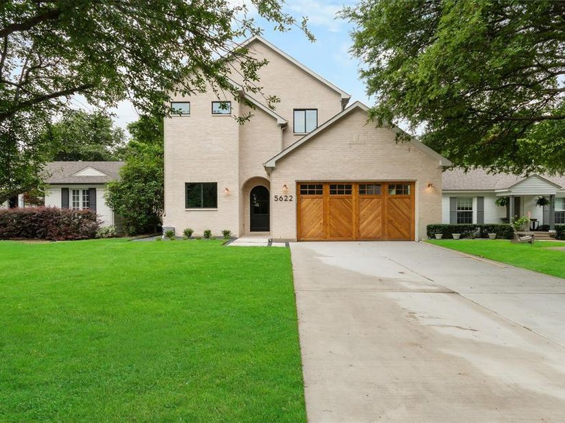 5622  Amherst  , Dallas Texas 75209