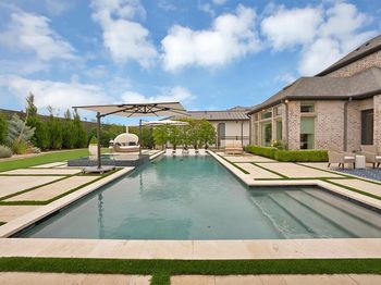 1752  Courtland Drive 
