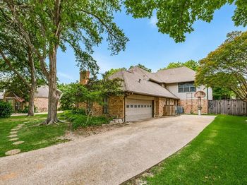 6610  Lake Shore Drive 