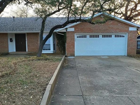 5728  Rockhill Road , Fort Worth Texas 76112