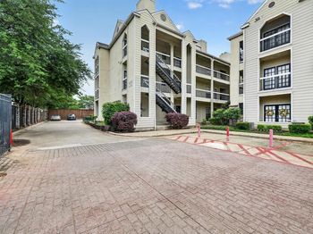 4800 W Lovers Lane 
