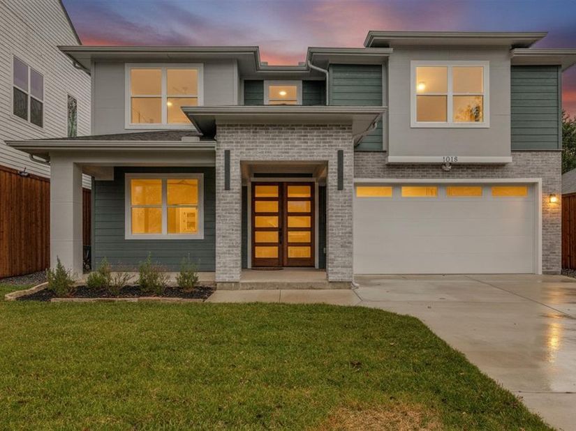 1018  Grandview Avenue , Dallas Texas 75223