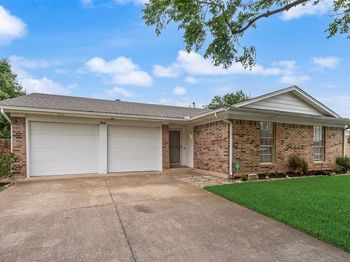 2132  Meandering Drive 