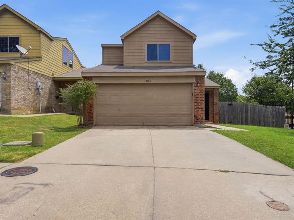 206  River Rock Drive , Dallas Texas 75217