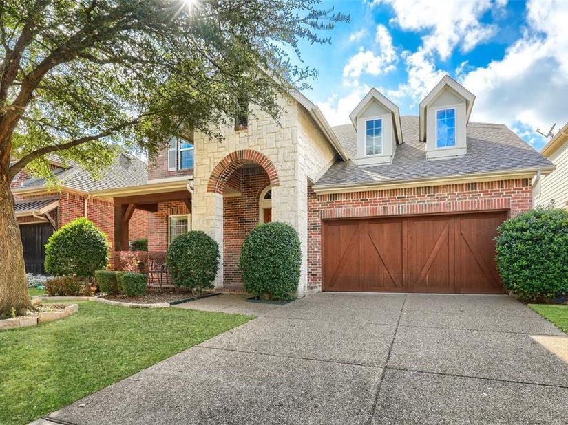 11317  Dujon Lane , Dallas Texas 75218