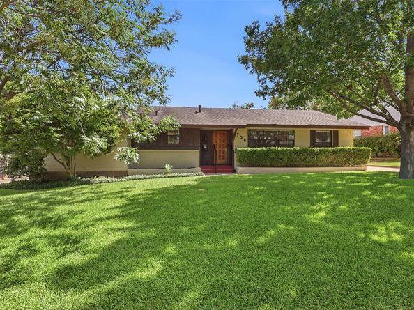 706  Peach Tree Lane , Garland Texas 75041