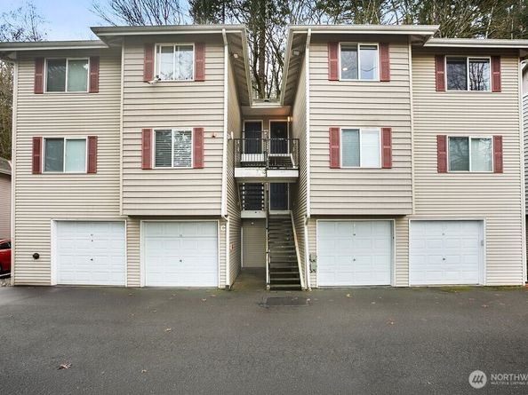 595 Newport Way NW C4, Issaquah WA 98027