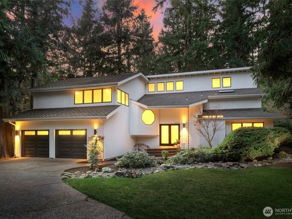 2057 213th Avenue NE, Sammamish WA 98074