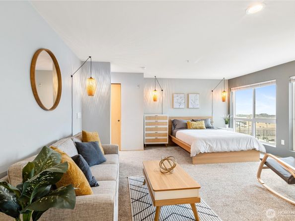 2818 Grand Avenue B410, Everett WA 98201