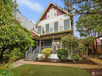 2446 Queen Anne Avenue N