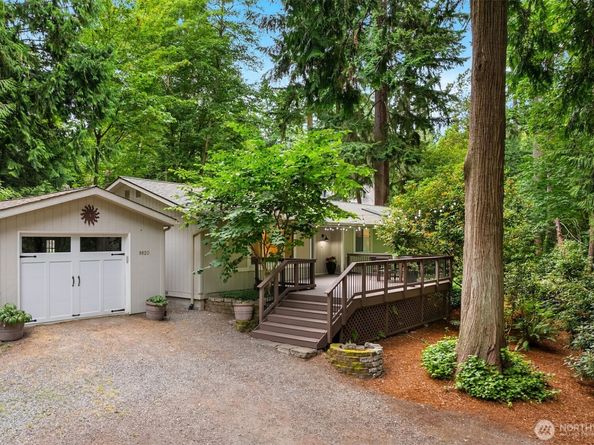 9820 NE Beach Crest Drive, Bainbridge Island WA 98110