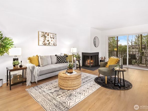 12003 100th Avenue NE 202, Kirkland WA 98034