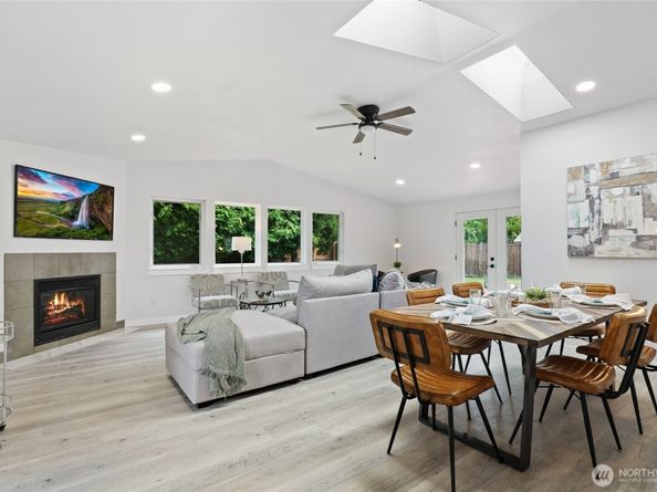 2131 105th Place SE, Everett WA 98208