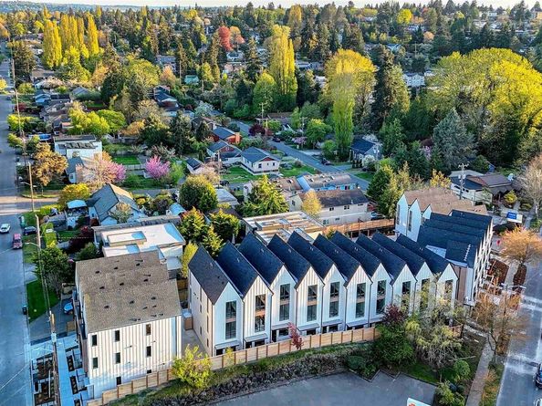 9725 6th Avenue NW, Seattle WA 98117