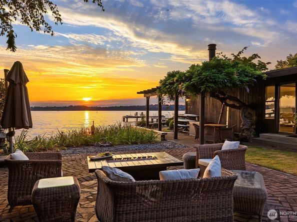 6209 Lake Washington Blvd NE, Kirkland WA 98033