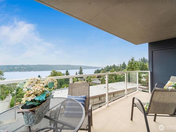 15020 Bothell Way NE 502, Lake Forest Park WA 98155