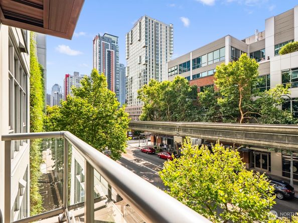 588 Bell Street 315S, Seattle WA 98121
