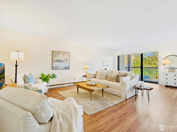 2550 Thorndyke Avenue W 103, Seattle WA 98199