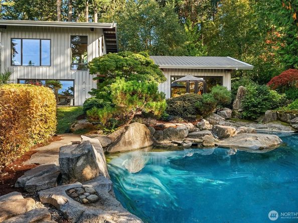 12423 SW 151st St, Vashon WA 98070