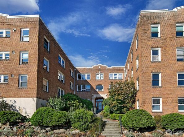 220 W Olympic Place 308, Seattle WA 98119