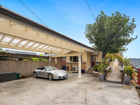 10008 Rainier Avenue S, Seattle WA 98178