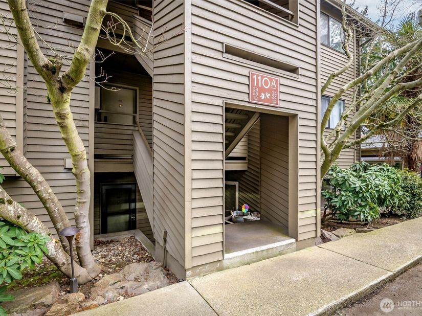 110 SW 116th Street A13, Seattle WA 98146