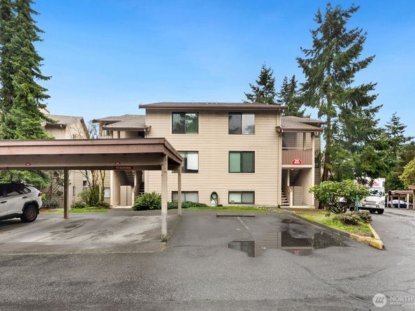 15175 Sunwood Boulevard DD32, Tukwila WA 98188
