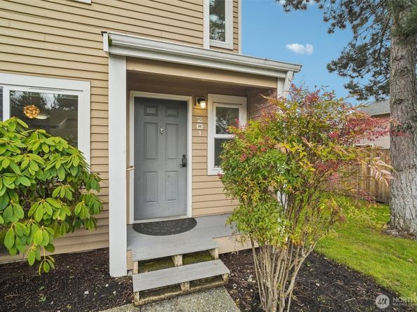 23912 12th Place S 201, Des Moines WA 98198