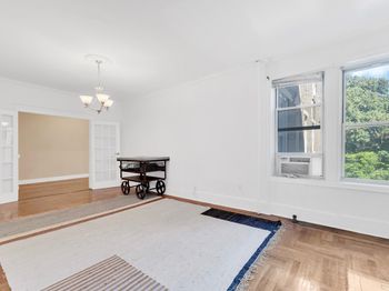 1075 Grand Concourse