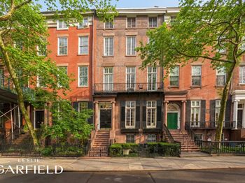 23 Washington Square N