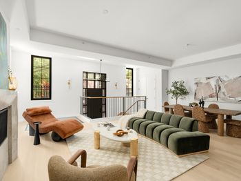 383 10th Street