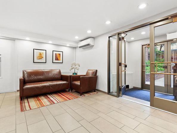 330 East 70th Street 6E, New York NY 10021