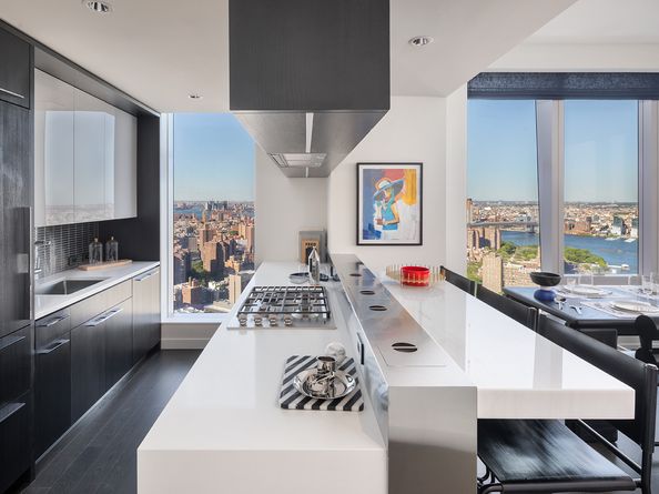 252 South Street 51D, New York NY 10002