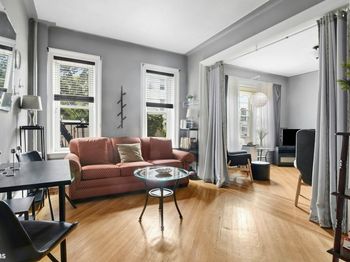 574 44th Street