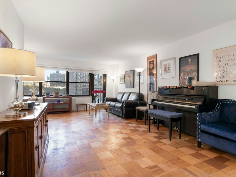 142 West End Avenue 9N, New York NY 10023
