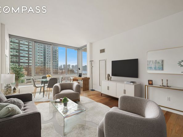 46-30 Center Boulevard 406, Queens NY 11109