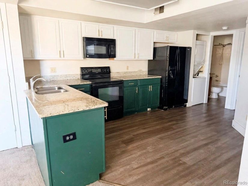 992 S Dearborn Way 12, Aurora CO 80012