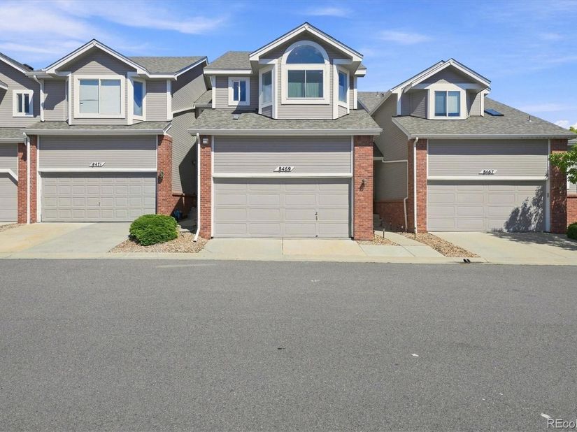 8469 S Upham Way, Littleton CO 80128