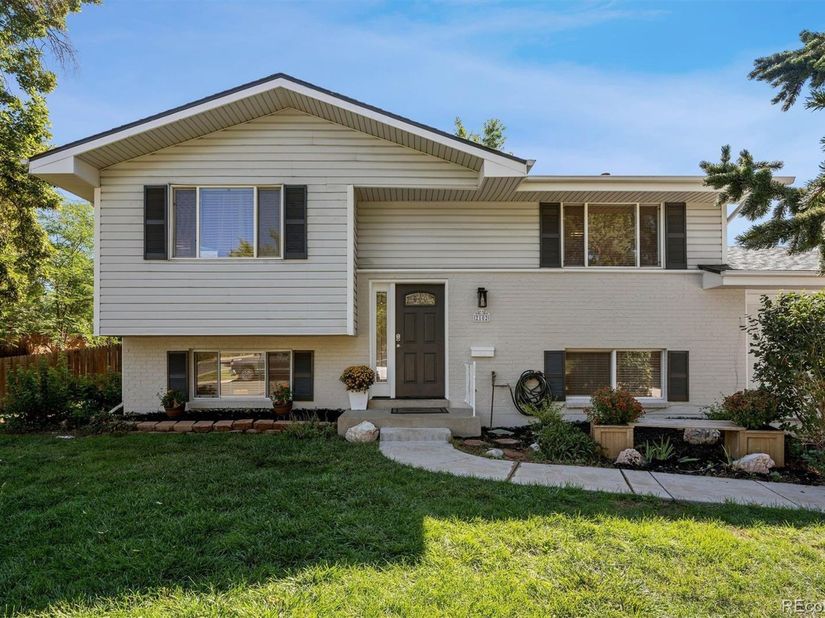 2102 S Brentwood Street, Lakewood CO 80227