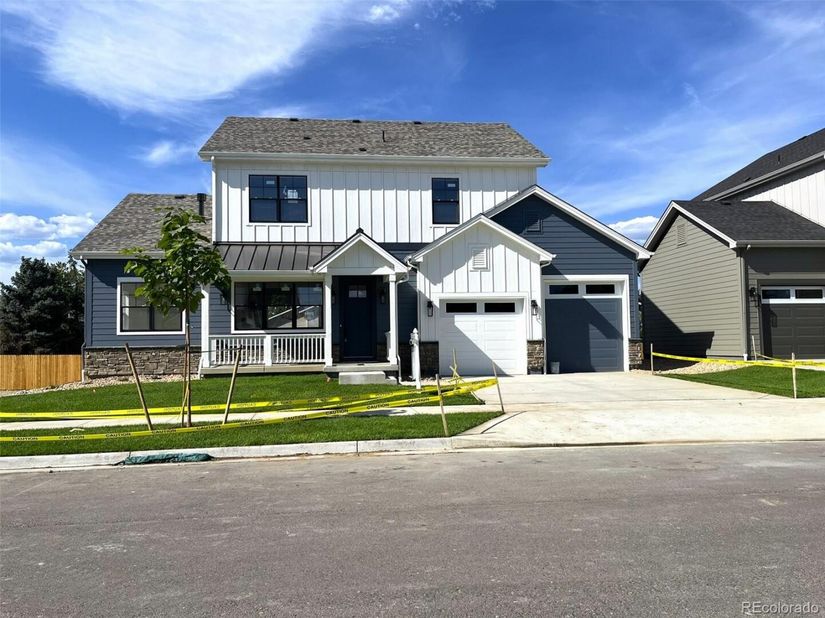 855 Peakview Place, Longmont CO 80503