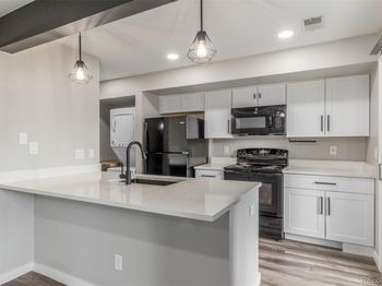 4899 S Dudley Street