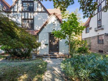 116-33 Union Turnpike