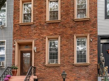 147 Weirfield Street