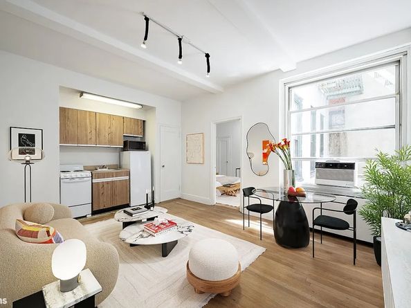 325 West 45th Street 108, New York NY 10036