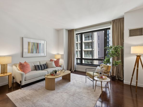 4 West 21st Street 7B, New York NY 10010