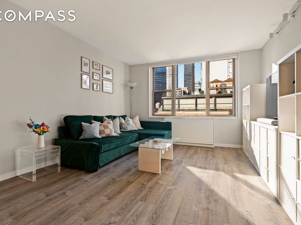 137 East 36th Street 17H, New York NY 10016