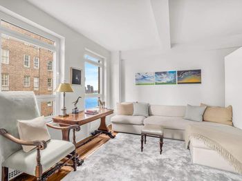 2 Beekman Place